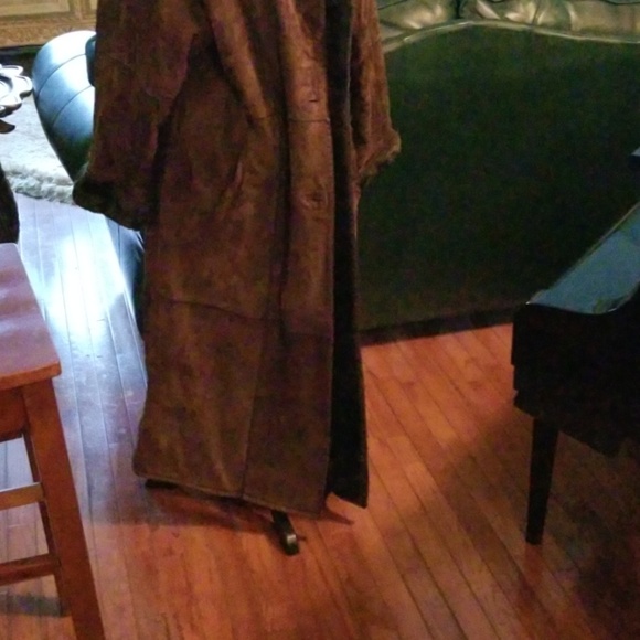 Shearling coat - Picture 2 of 4